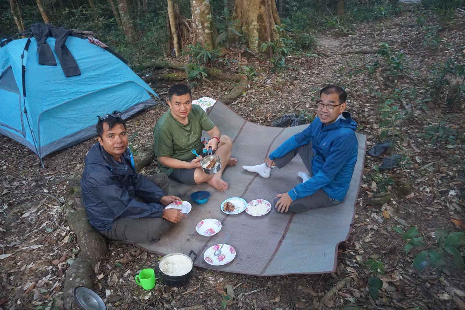 Explore Cycling and Kulen Mountain Trekking Tour in Siem Reap 7 Days